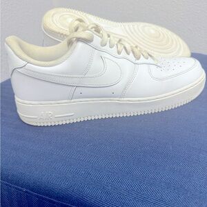 Nike Air Force One’s size 10